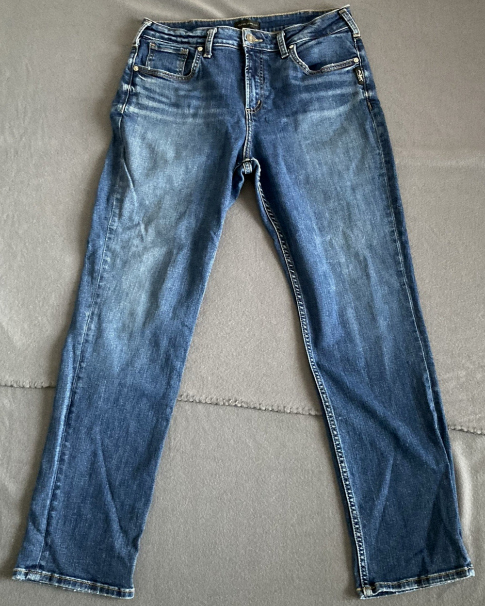 Silver Jeans Co Avery Curvey Fit Straight Leg Jean Women's 34x31 (Fit 31x28.5)